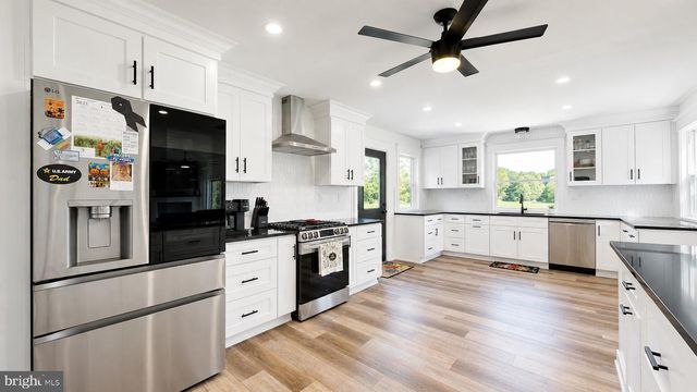 811 DARMSTADT AVE, Egg Harbor City, NJ 08215