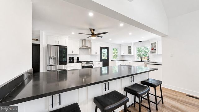 811 DARMSTADT AVE, Egg Harbor City, NJ 08215