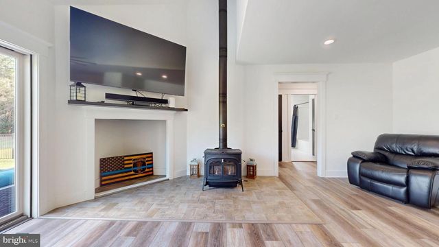 811 DARMSTADT AVE, Egg Harbor City, NJ 08215