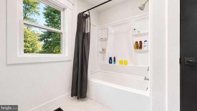 811 DARMSTADT AVE, Egg Harbor City, NJ 08215