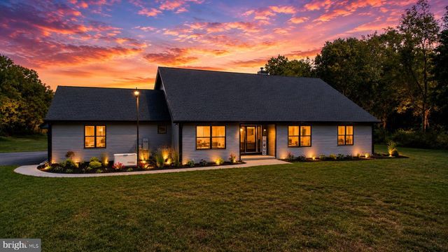 811 DARMSTADT AVE, Egg Harbor City, NJ 08215