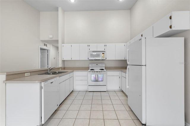 37228 GRASSY HILL LANE, Dade City, FL 33525