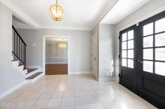 5509 Apache Rd, Louisville, KY 40207