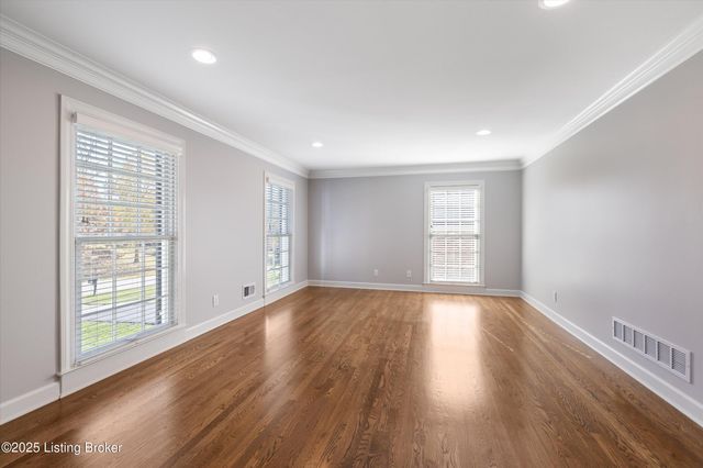 5509 Apache Rd, Louisville, KY 40207