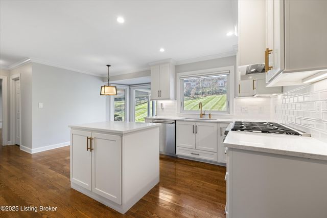 5509 Apache Rd, Louisville, KY 40207