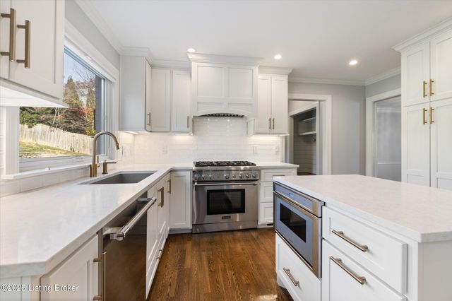 5509 Apache Rd, Louisville, KY 40207