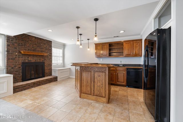 5509 Apache Rd, Louisville, KY 40207