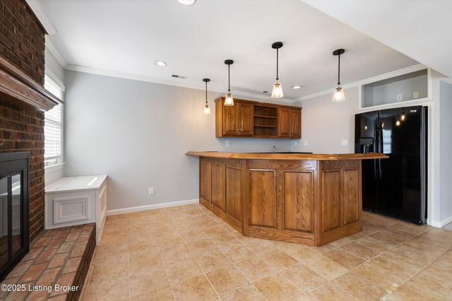 5509 Apache Rd, Louisville, KY 40207