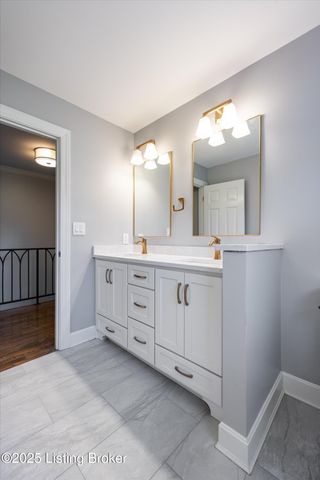 5509 Apache Rd, Louisville, KY 40207