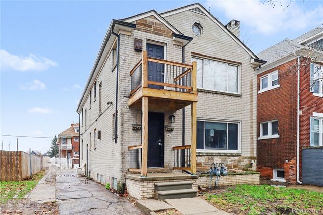 2241-2243 Clairmount Avenue, Detroit, MI 48206
