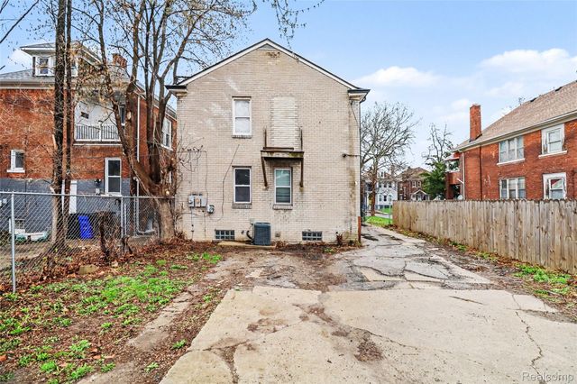 2241-2243 Clairmount Avenue, Detroit, MI 48206