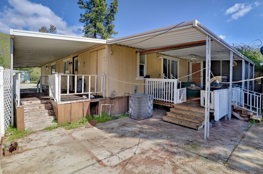 Image 24 of property listing at 25433 Trimmer Springs # 4, Sanger, CA 93657