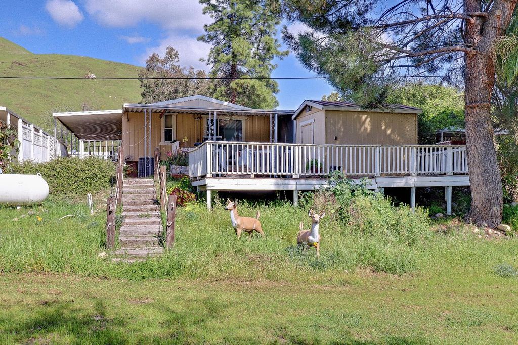 Image 25 of property listing at 25433 Trimmer Springs # 4, Sanger, CA 93657