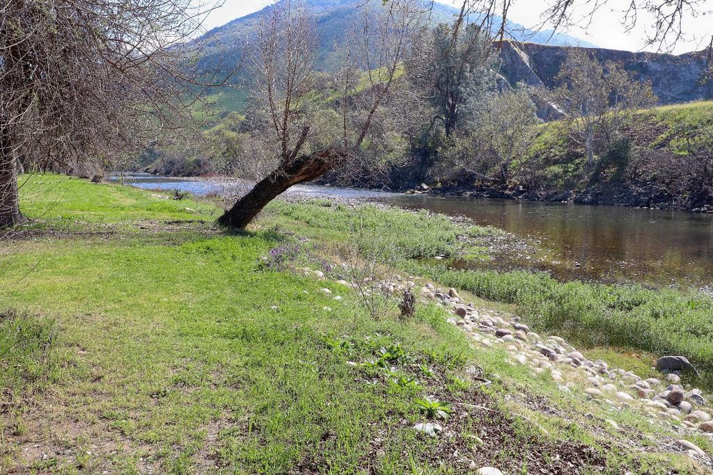 Image 28 of property listing at 25433 Trimmer Springs # 4, Sanger, CA 93657