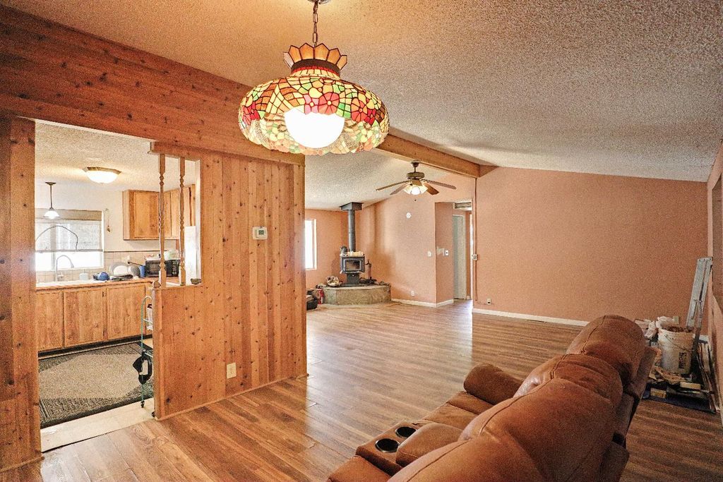 Image 8 of property listing at 25433 Trimmer Springs # 4, Sanger, CA 93657