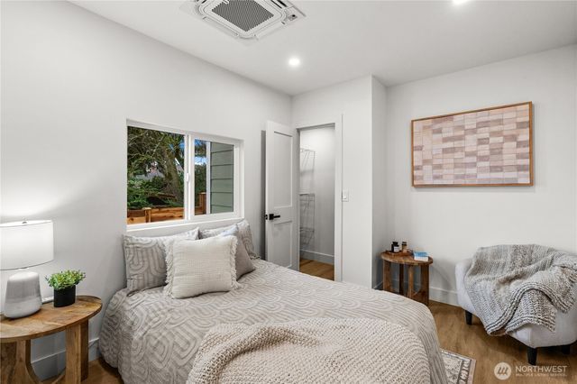 1604 NW 70th Street, Seattle, WA 98117