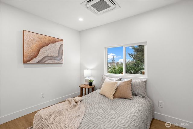 1604 NW 70th Street, Seattle, WA 98117