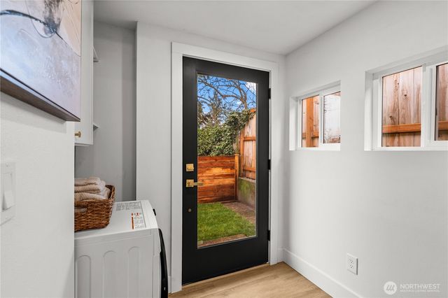 1604 NW 70th Street, Seattle, WA 98117