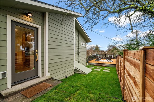 1604 NW 70th Street, Seattle, WA 98117