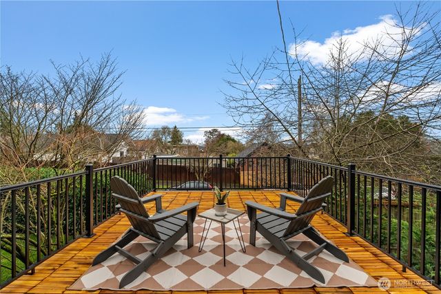 1604 NW 70th Street, Seattle, WA 98117