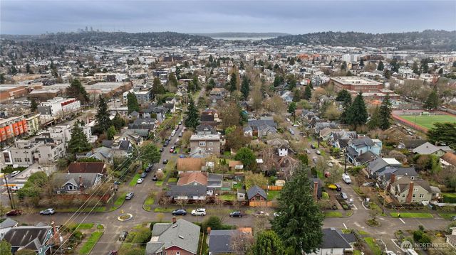 1604 NW 70th Street, Seattle, WA 98117