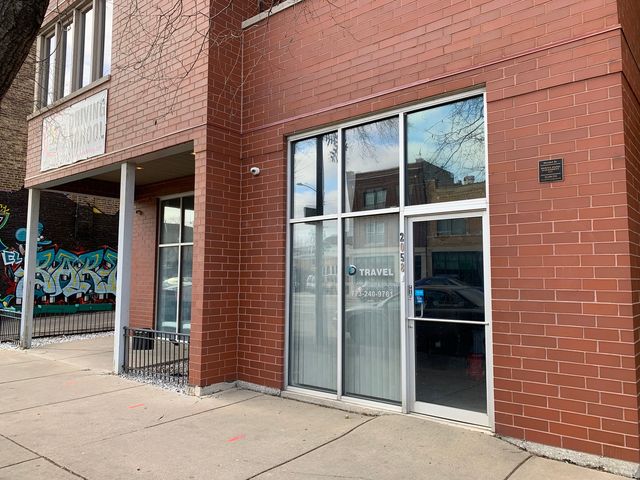 2058 N Western Avenue C1, Chicago, IL 60647