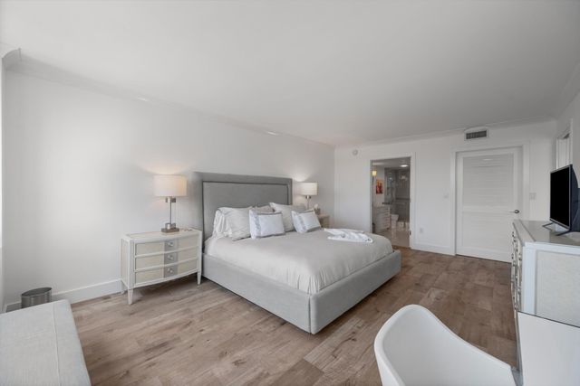 2773 S Ocean Boulevard 410, Palm Beach, FL 33480