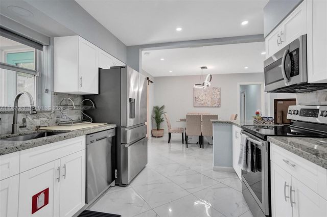 5230 NE 20th Ave, Fort Lauderdale, FL 33308