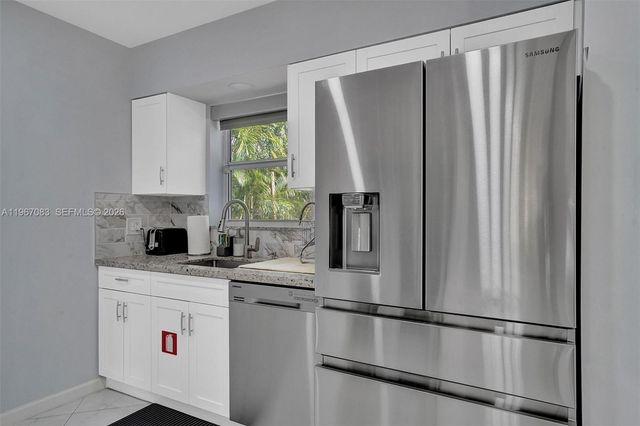 5230 NE 20th Ave, Fort Lauderdale, FL 33308