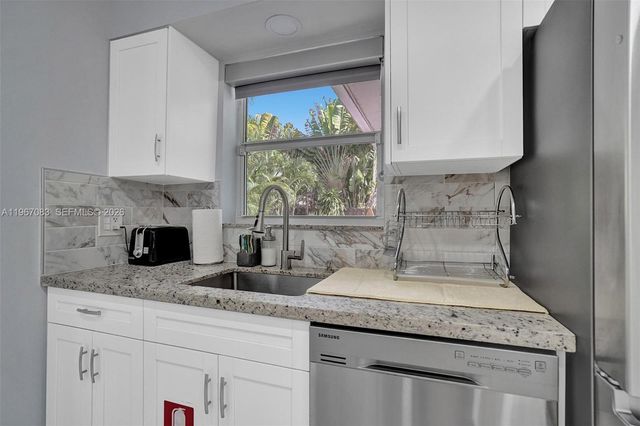 5230 NE 20th Ave, Fort Lauderdale, FL 33308