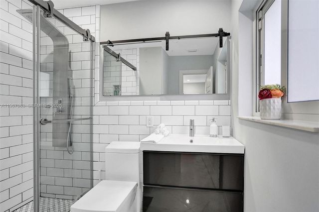 5230 NE 20th Ave, Fort Lauderdale, FL 33308