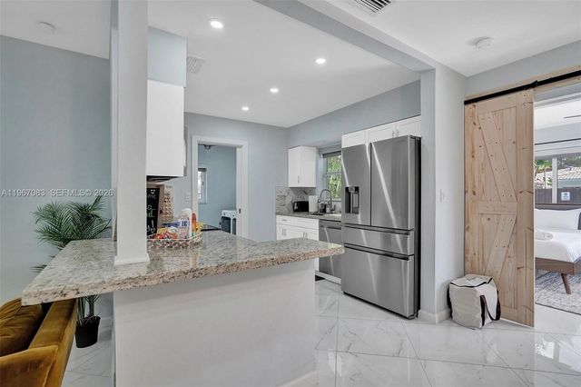 5230 NE 20th Ave, Fort Lauderdale, FL 33308