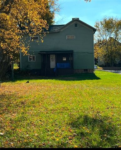 901 Franklin Ave, New Castle, PA 16101