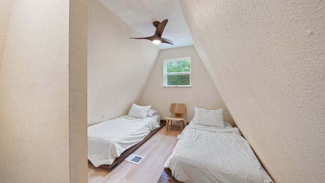 1519 Cherokee Trace, Tool, TX 75143