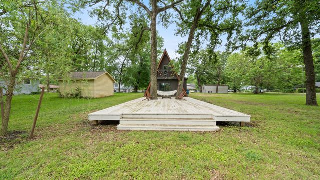1519 Cherokee Trace, Tool, TX 75143