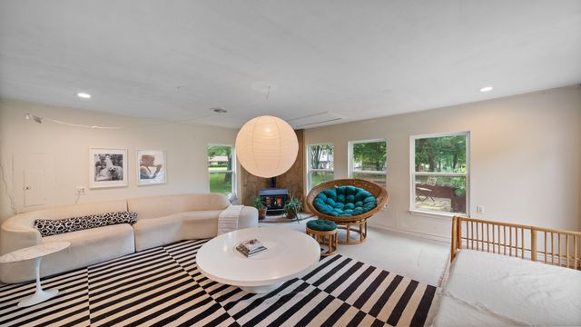 1519 Cherokee Trace, Tool, TX 75143