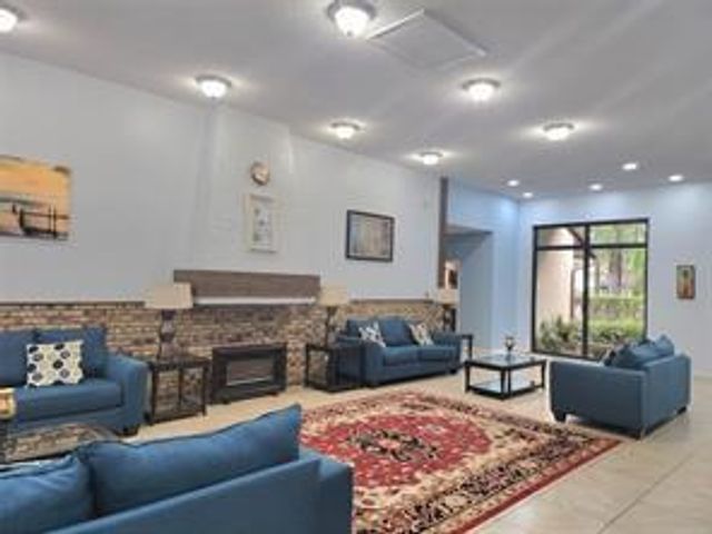 7900 NW 50th Street 304, Lauderhill, FL 33351