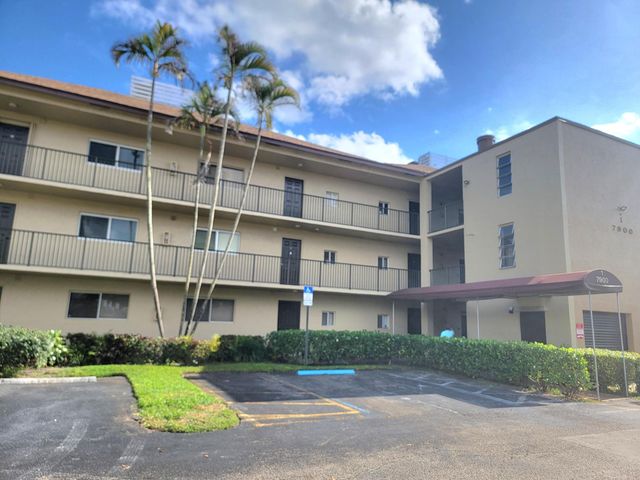 7900 NW 50th Street 304, Lauderhill, FL 33351