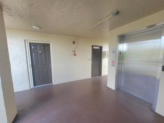 7900 NW 50th Street 304, Lauderhill, FL 33351