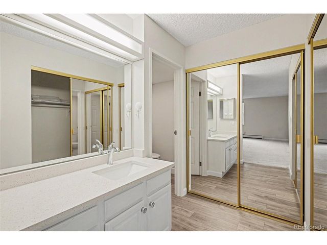13901 E Marina Dr 211, Aurora, CO 80014