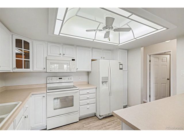 13901 E Marina Dr 211, Aurora, CO 80014