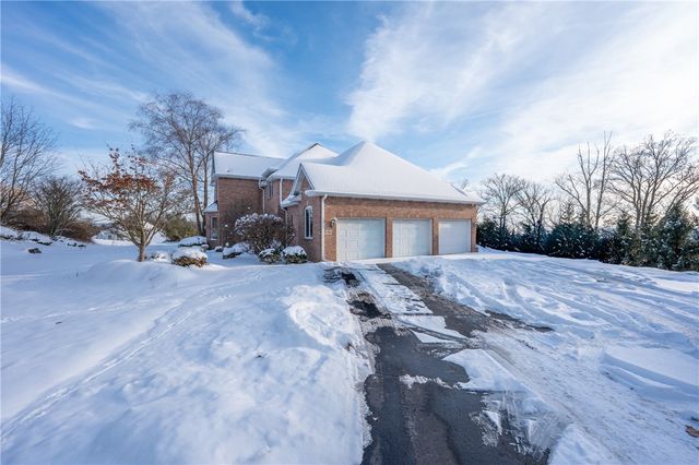 6004 Mason Dr, Unity Twp, PA 15601