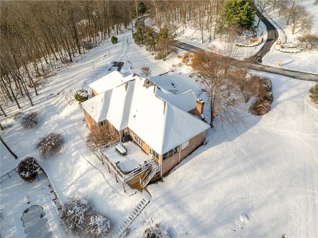 6004 Mason Dr, Unity Twp, PA 15601