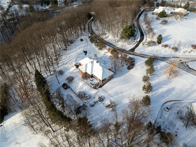 6004 Mason Dr, Unity Twp, PA 15601