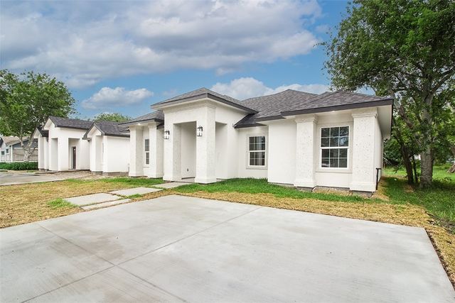 2729 Nemec St, Corpus Christi, TX 78415
