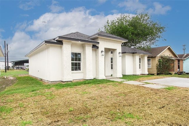 2729 Nemec St, Corpus Christi, TX 78415