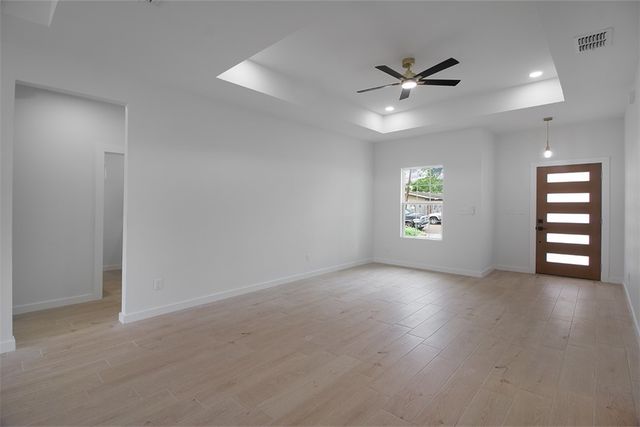 2729 Nemec St, Corpus Christi, TX 78415