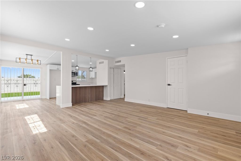1612 Palora Avenue, Las Vegas, NV 89169 — photo 3