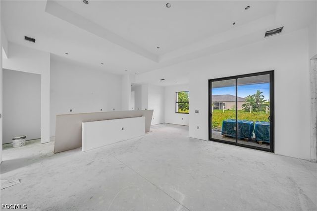 2024 NE 15th AVE, Cape Coral, FL 33909