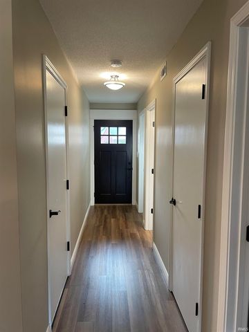 5902 Lisa Lane, Newburgh, IN 47630